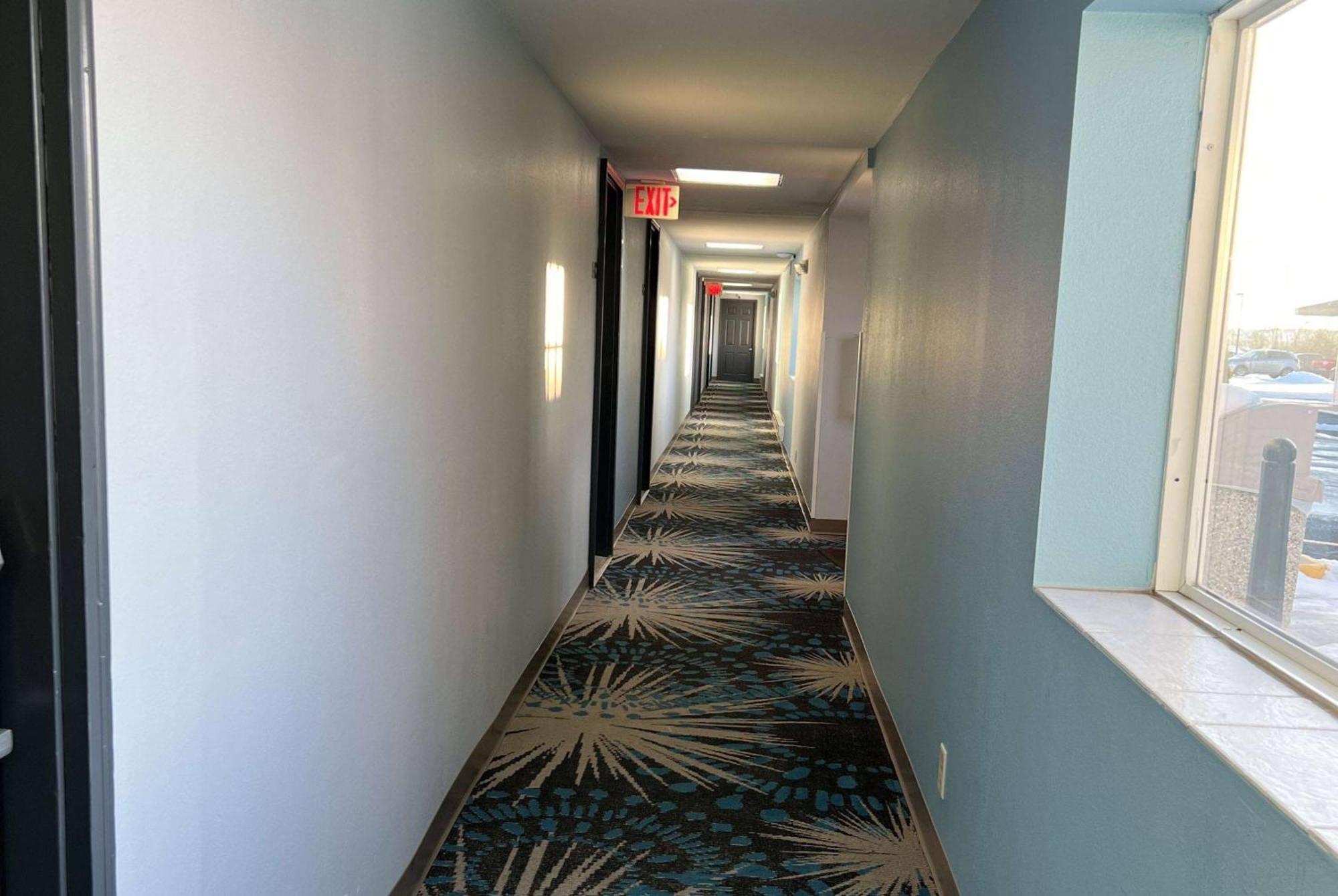 Days Inn By Wyndham Jamestown Exterior photo